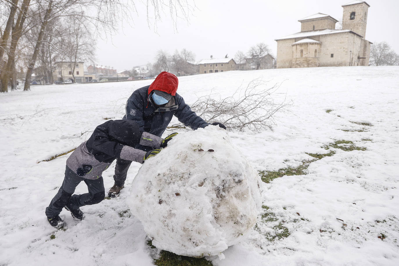 Álava se prepara para otra jornada de nieve